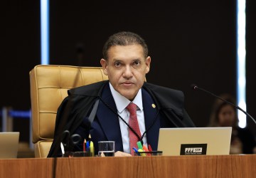 Escândalo do "Rei do Lixo": Deputado envolvido em esquema de corrupção?