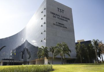 Salários astronômicos: Ministros do STM recebem até R$318 mil!