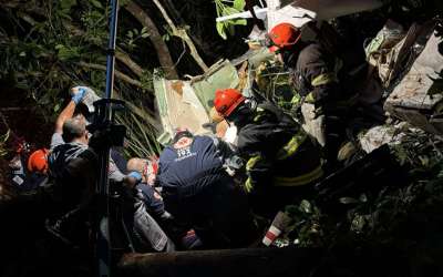 Aeronave cai em aldeia indígena de SP; uma pessoa morreu no local